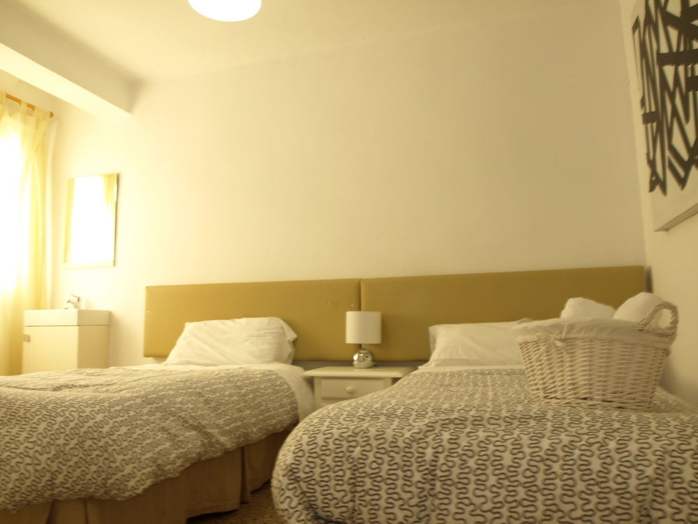 Hostal The Monkey Room Marbella Exterior foto