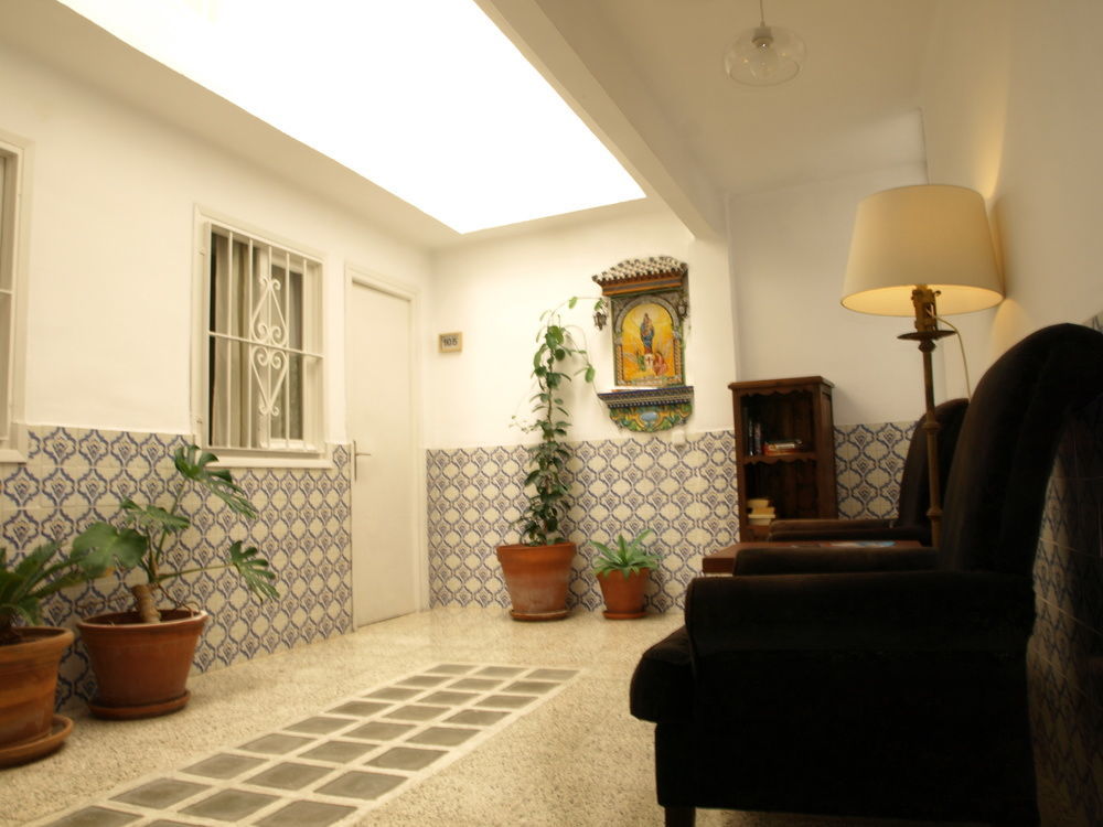 Hostal The Monkey Room Marbella Exterior foto