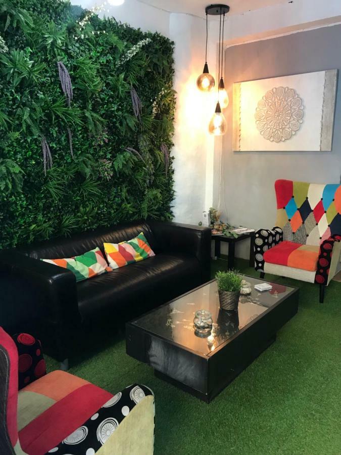 Hostal The Monkey Room Marbella Exterior foto