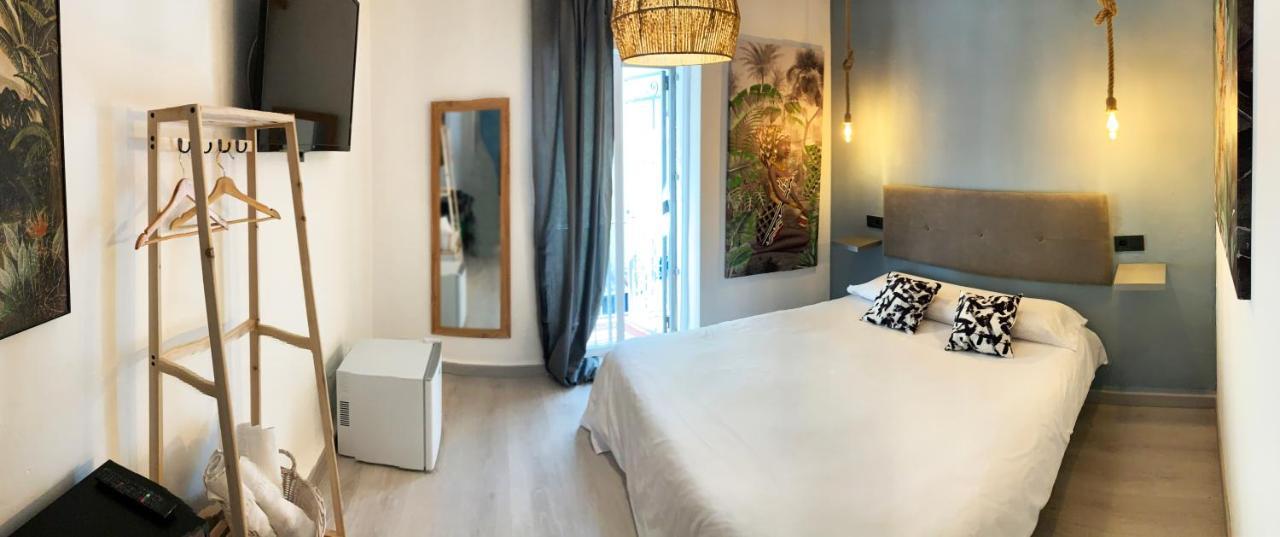 Hostal The Monkey Room Marbella Exterior foto